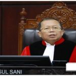 Canda Hakim MK kepada Anggota KPU di Sidang Pileg: Semangat Terjaga Meski MU Dibantai 4-0
