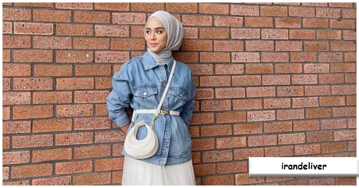 Coat Klasik dengan Sweater Turtleneck